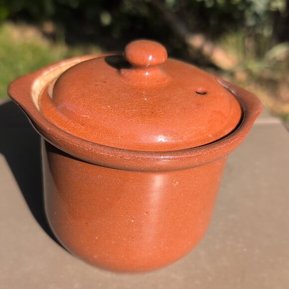 Weller Other - Vintage Small Round Weller Crock With Lid And Vent Hole Rusty Brown Color